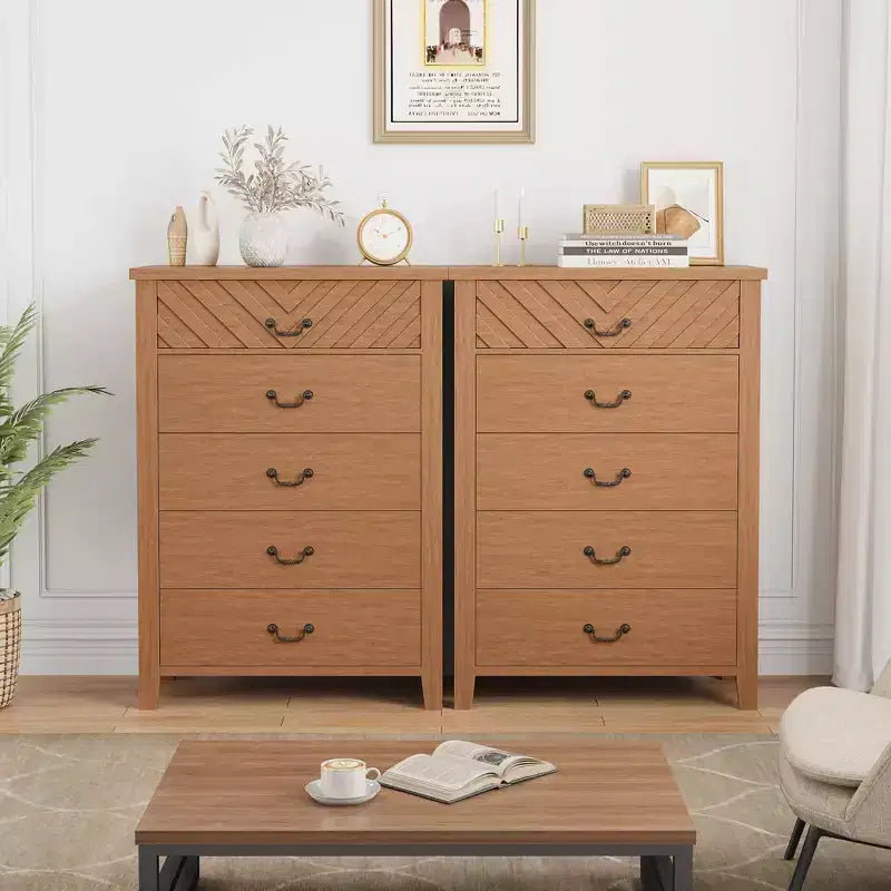 Comò verticale a 5 cassetti Marrone/Bianco, stile geometrico, uso singolo