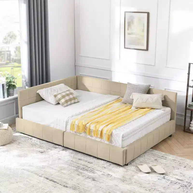 Letto da giorno imbottito capitonné una piazza e mezza in beige scuro con schienale e braccioli, 1-2 persone