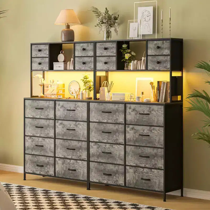 Cassettiera a 12 cassetti in tessuto nero/marrone/grigio/bianco con luce a LED e presa di corrente, ripiani aperti, per 1 persona