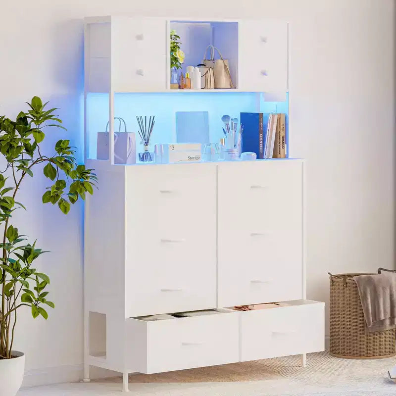 Cassettiera a 12 cassetti in tessuto nero/marrone/grigio/bianco con luce a LED e presa di corrente, ripiani aperti, per 1 persona