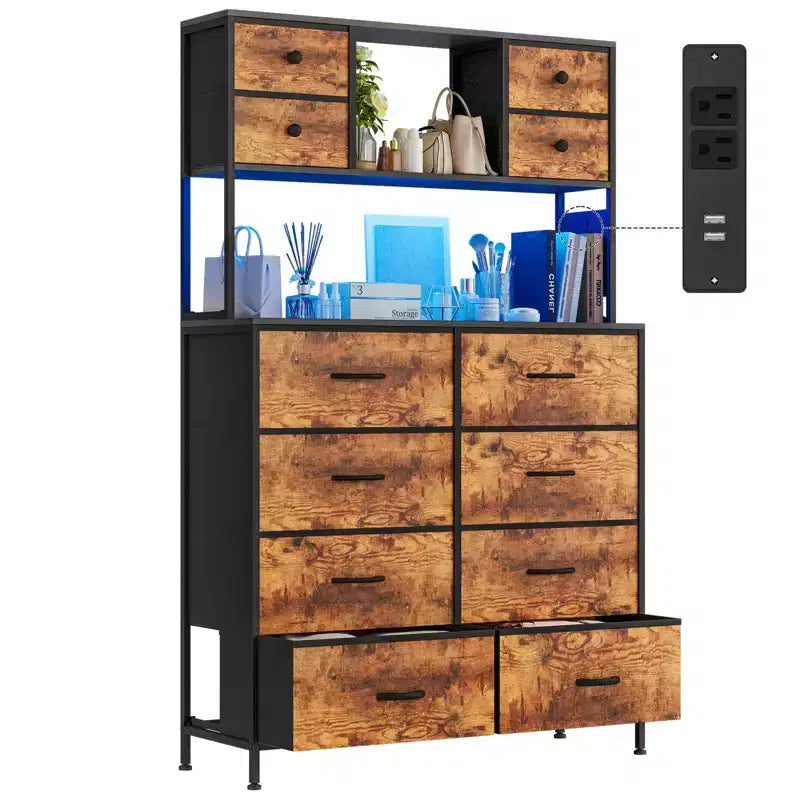 Cassettiera a 12 cassetti in tessuto nero/marrone/grigio/bianco con luce a LED e presa di corrente, ripiani aperti, per 1 persona