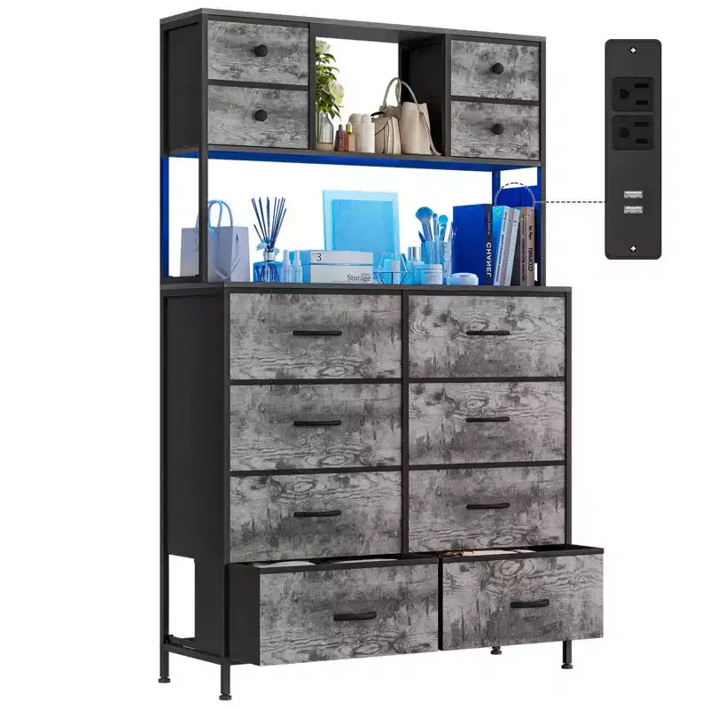 Cassettiera a 12 cassetti in tessuto nero/marrone/grigio/bianco con luce a LED e presa di corrente, ripiani aperti, per 1 persona