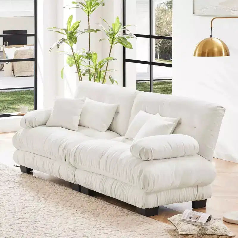 Divano 2 posti in velluto bianco con cuscini lombari e decorativi